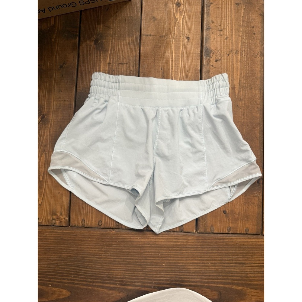 lululemon hotty-hot shorts size 4 Powder Blue